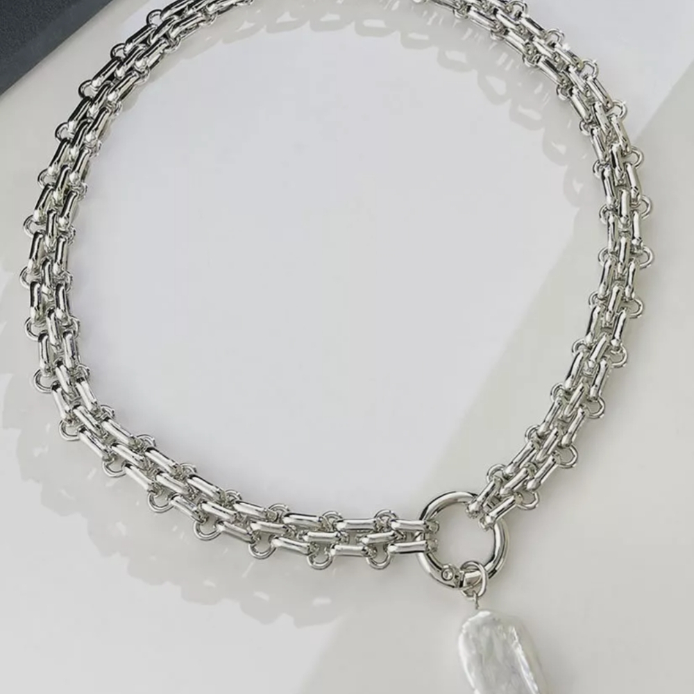 ✨NEW✨Silver and White Double-Strand Necklace with Baroque Pearl Pendant - Picture 2 of 3